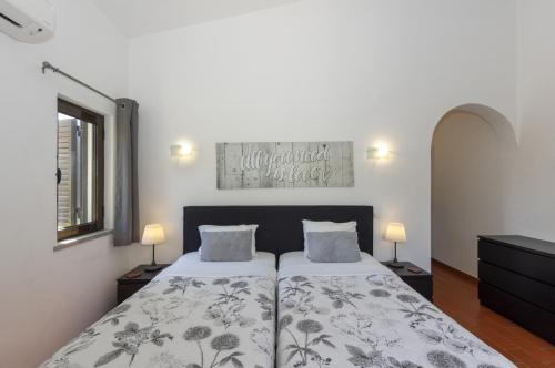 Three-Bedroom Villa with Garden View image 3