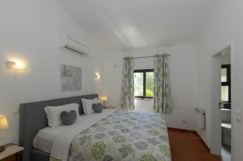 Three-Bedroom Villa with Garden View room in Rocha Brava Village Resort