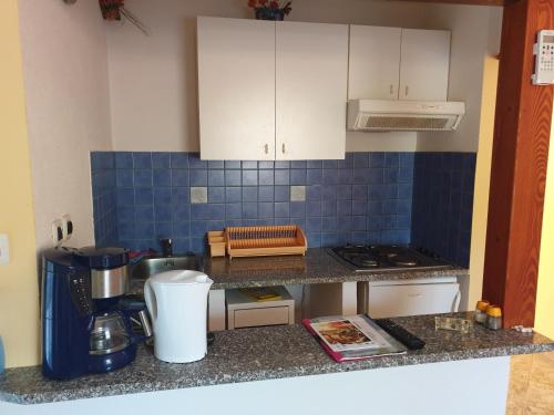 المرافق, Rooms and Apartments V&M in Murine