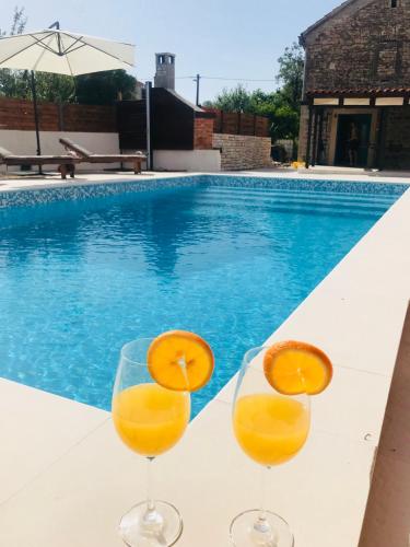  Apartments Malic, Unterkunft in Pridraga