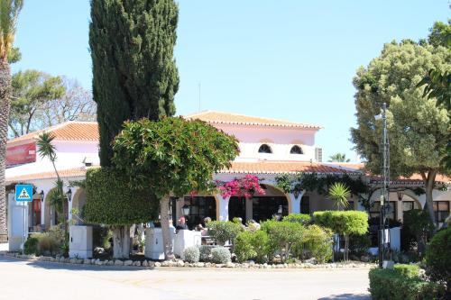 Rocha Brava Village Resort - image 3