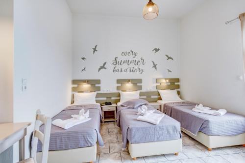 4 twin beds
