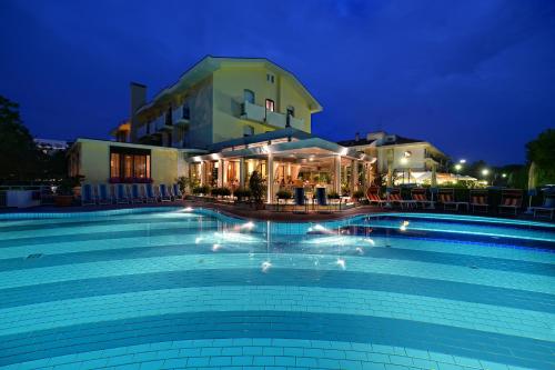 JUNIOR FAMILY hotel & apartments - Hotel - Cavallino-Treporti