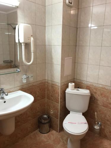 Superior King or Twin Room image 1