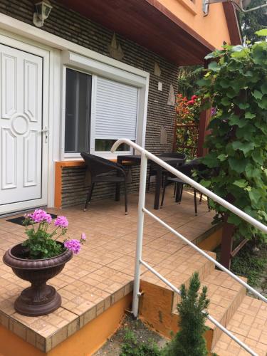  Fenyves Vendégház, Ferienwohnung in Kehidakustány