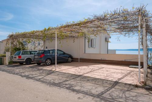  Apartment Rada mit Meerblick in Okrug Gornji
