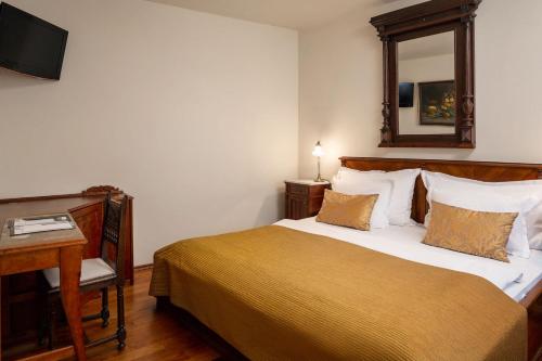 Grand Hotel Praha - image 4