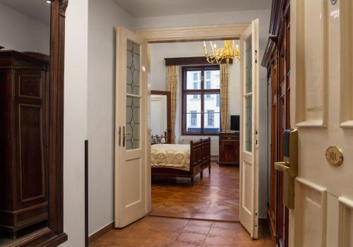 Grand Hotel Praha - image 3