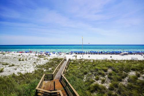 Beach, Emerald Beach by Panhandle Getaways in Panama City (FL)