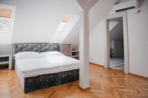 High Heaven Residence Room Type - Duplex Apartment - Annex