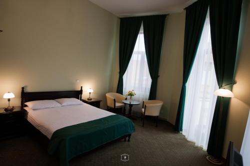 Grand Central Room Type - Apartment with Balcony