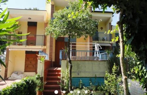 Villino vicinissimo al mare Lido delle Nazioni