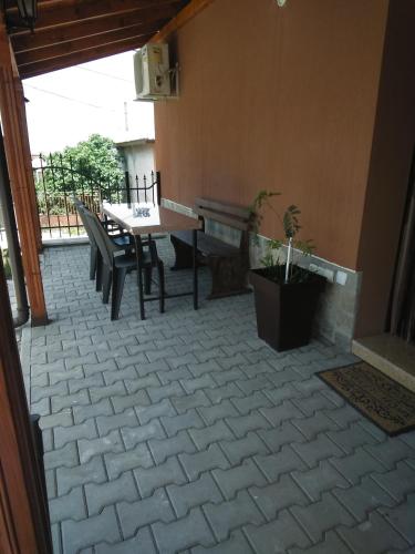 Guest House Nani - image 7