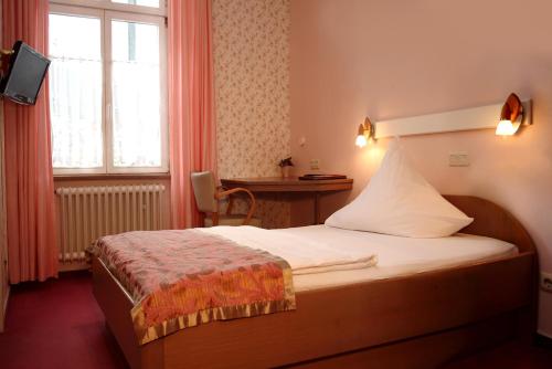 Astoria Hotel - image 7