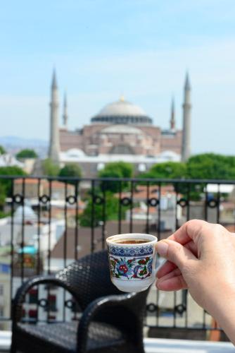 Agora Life Hotel - image 8