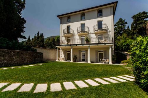 One-Bedroom Apartment - Separate Building