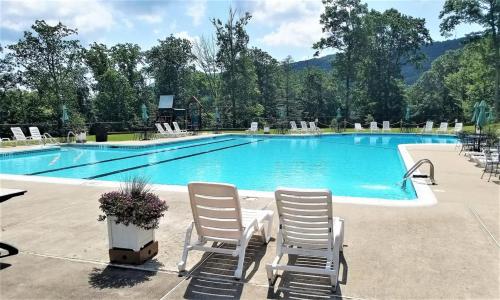 Three Bedroom CamelBack Mountain Getaway retreat in Tannersville, USA