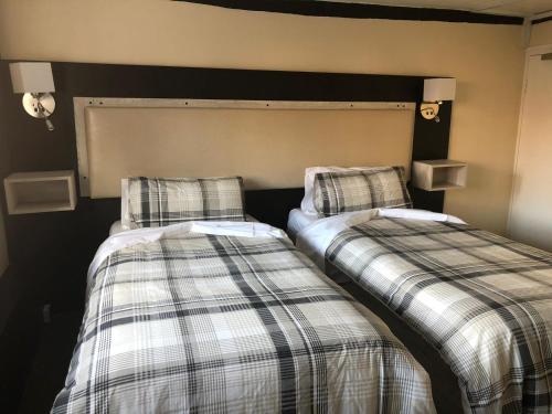 Old Black Horse Inn - image 6