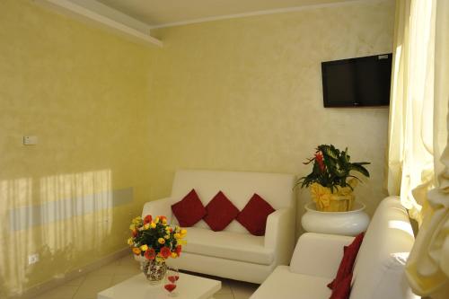 Hotel Fantasy - image 14