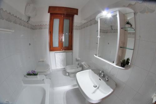Bathroom, SALENTO DA INCANTO in Spongano