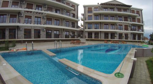 Úszómedence, Perla di boka in Baosici