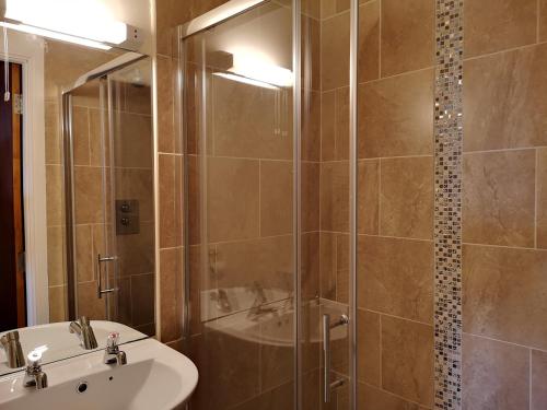 Bank House Guesthouse - image 12