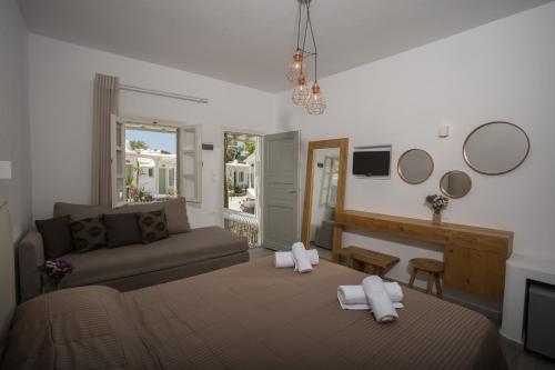 Agia Anna Beachfront Boutique - image 4
