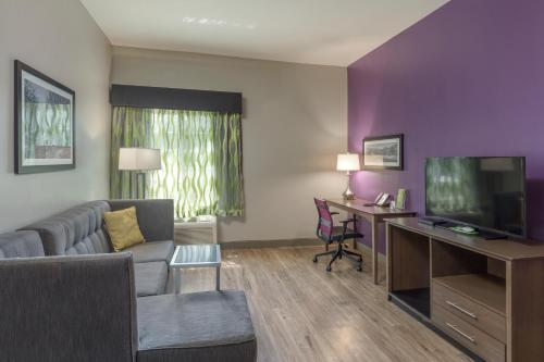 La Quinta Inn & Suites by Wyndham Visalia/Sequoia Gateway