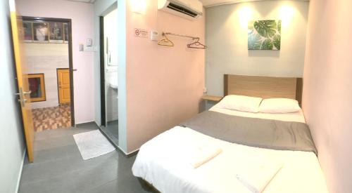 Deluxe Double Room image 4