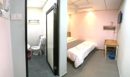 Deluxe Double Room image 3