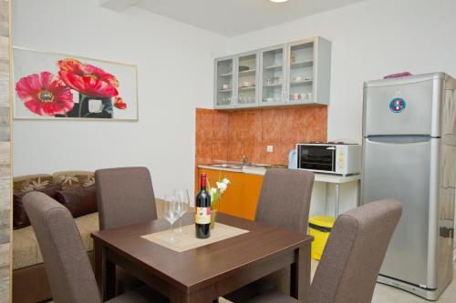 Apartments Dora - image 10