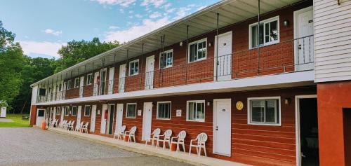Red Ranch Inn - 숙소 외관