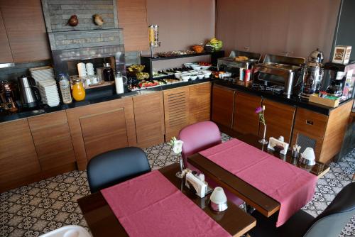 Pera Luna Residence - image 13