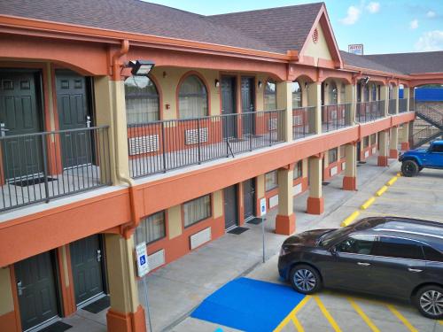 Scottish Inn and Suites Beaumont - 숙소 외관
