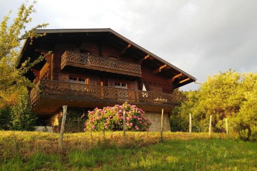 Chalet paisible dans la nature avec belle vue sur le lac Léman - Lugrin