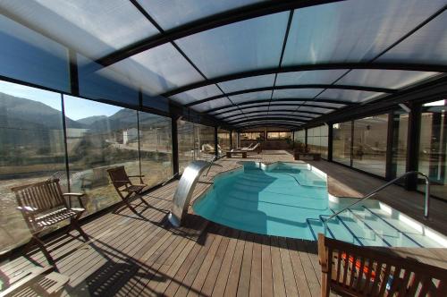 Termálfürdő, Hotel SPA Don Iñigo de Aragón (Hotel SPA Don Inigo de Aragon) in Cuevas de Cañart