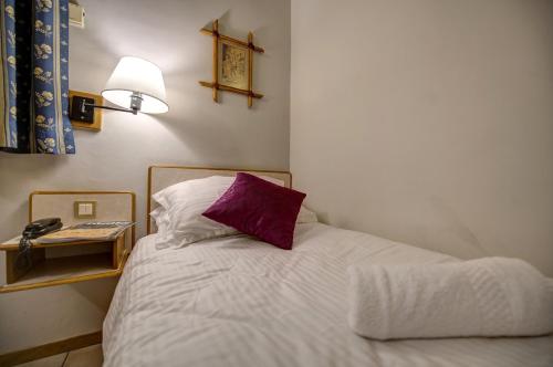 Single Room image 5