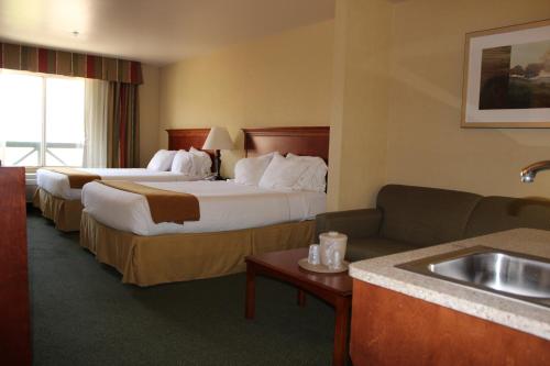 Holiday Inn Express Tehachapi