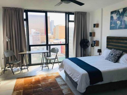 Modern Studio Apartment In Cape Town City Centre, South Africa - reviews, prices | Planet of Hotels