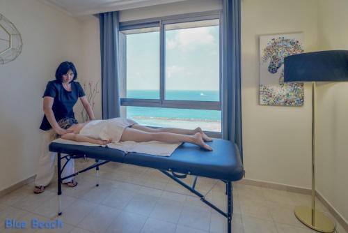 מגדל אלמוג חיפה - דירות בלו ביץ' על הים, Haifa (fotografie 10)