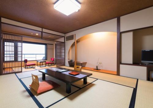 Japanese Room 10 Tatami - High Floor - Yunagi - Ocean View, Non-Smoking