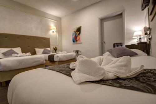 Triple Room image 2