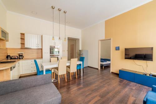  Blue Danube Simple Room in Budapest