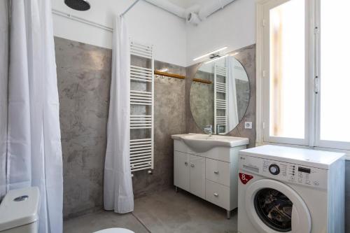 Boutique Athens Apartment EP9U - image 12