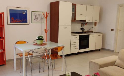 Appartamento a due passi dal mare, Palermo (fotografie 8)