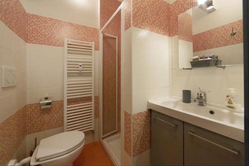 Appartamento centralissimo con 2 camere e 2 bagni - Tap to explore photos