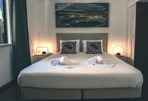 Pine House - Faro Airport, Beach and City Center