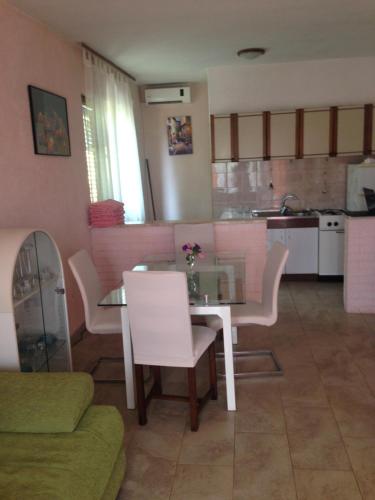 المرافق, Apartments Ribic in Umag