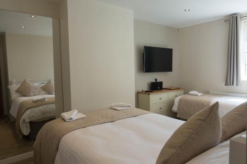 The Kings Cross Hotel - image 4