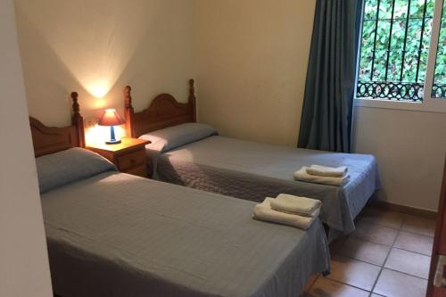Nerja Paradise Rentals - Villa Los Girasoles - image 2